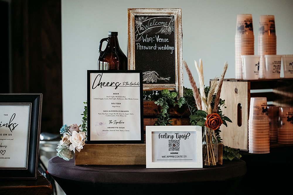 Rustic Boho Wedding; Little Creek Barn; Northern Ohio Modern Farmhouse Wedding Venue; Northwest Ohio wedding venue