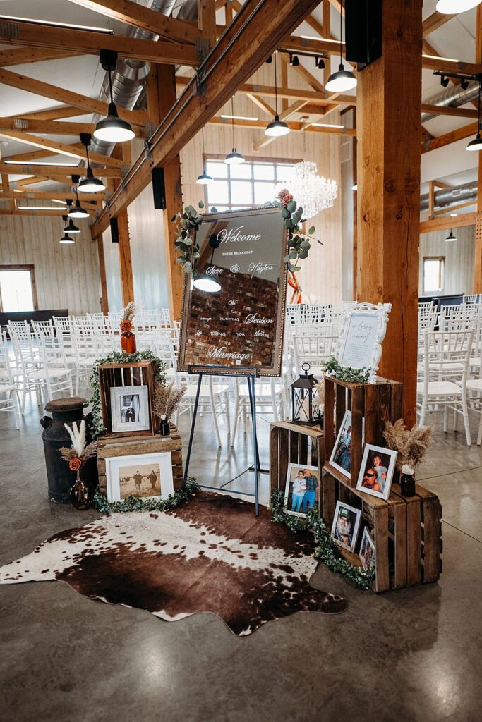 Rustic Boho Wedding; Little Creek Barn; Northern Ohio Modern Farmhouse Wedding Venue; Northwest Ohio wedding venue