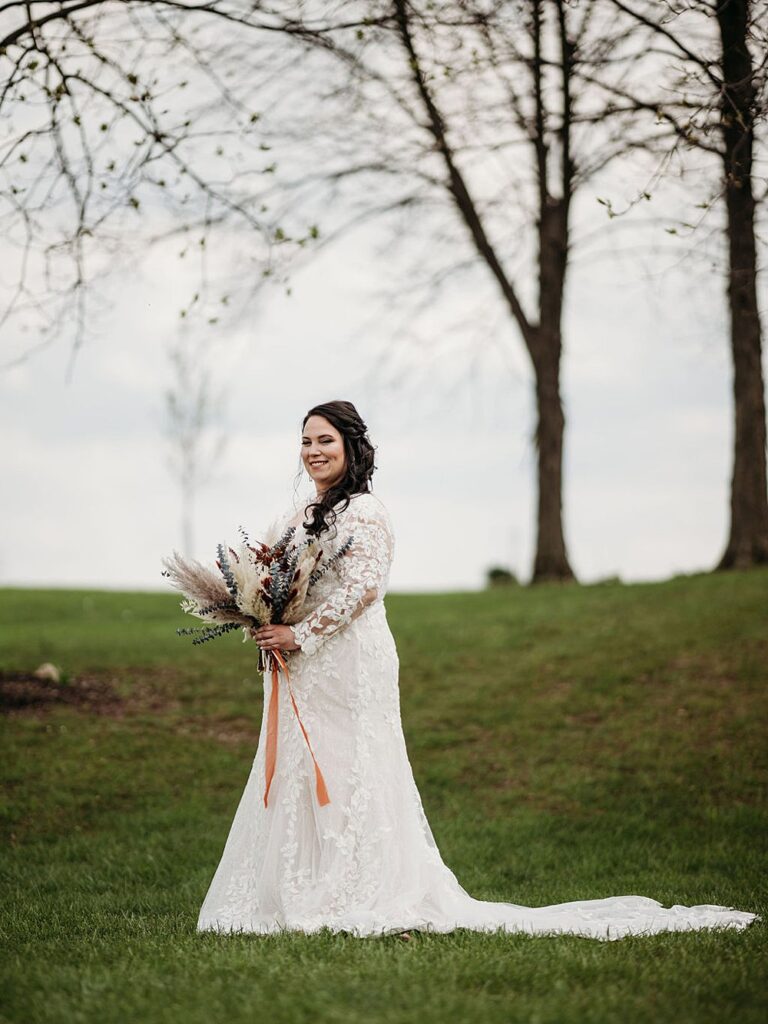 Rustic Boho Wedding; Little Creek Barn; Northern Ohio Modern Farmhouse Wedding Venue; Northwest Ohio wedding venue