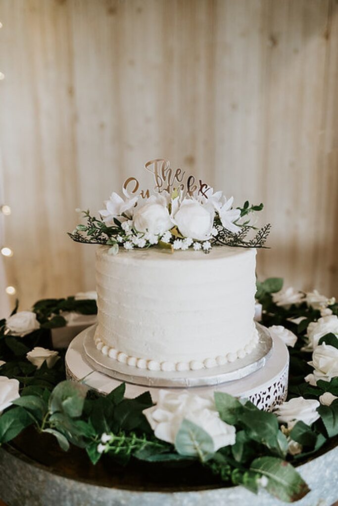 A Perfect Spring Wedding at Little Creek Barn; Little Creek Barn; Modern Farmhouse Wedding Venue in Northwest Ohio