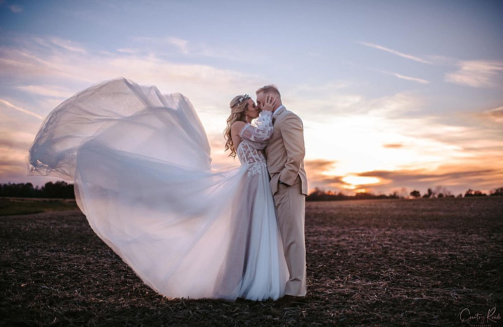 6 Amazing and Emotional Wedding Moments to Plan For; Little Creek Barn; Modern Farmhouse Wedding Venue in Northwest Ohio