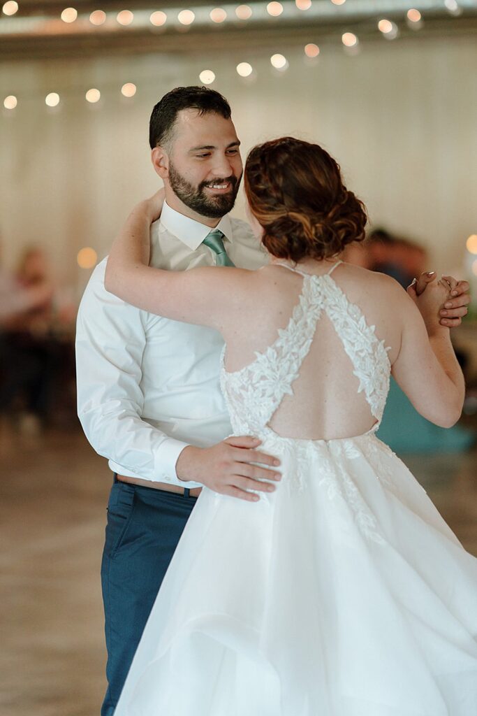 Sunday Wedding; Little Creek Barn; Modern Farmhouse Wedding Venue in Northwest Ohio; Northwest Ohio wedding venue