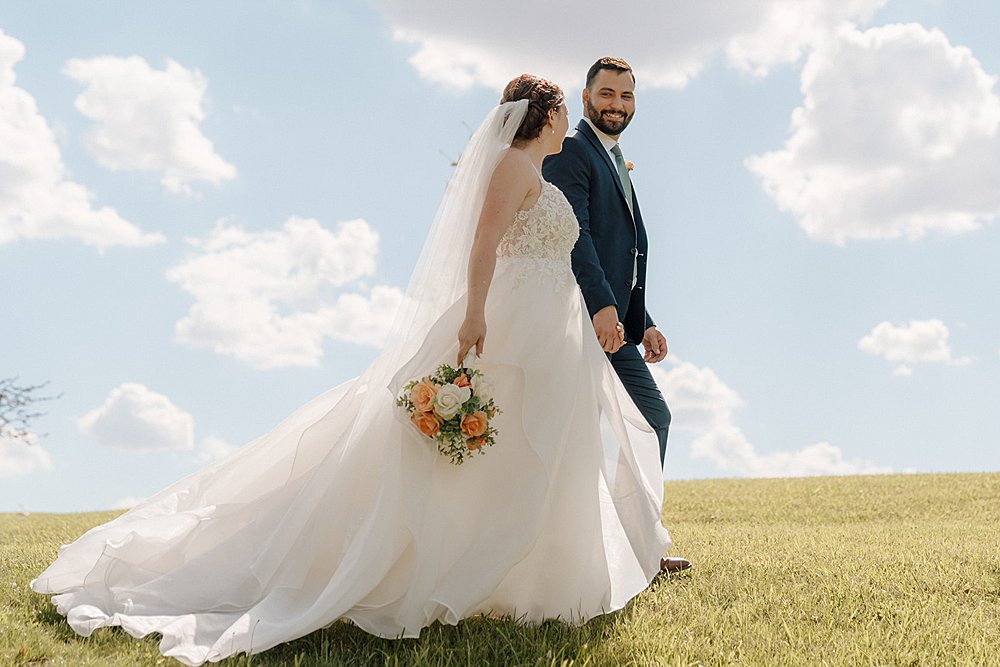 Sunday Wedding; Little Creek Barn; Modern Farmhouse Wedding Venue in Northwest Ohio; Northwest Ohio wedding venue