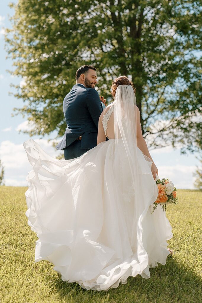 Sunday Wedding; Little Creek Barn; Modern Farmhouse Wedding Venue in Northwest Ohio; Northwest Ohio wedding venue