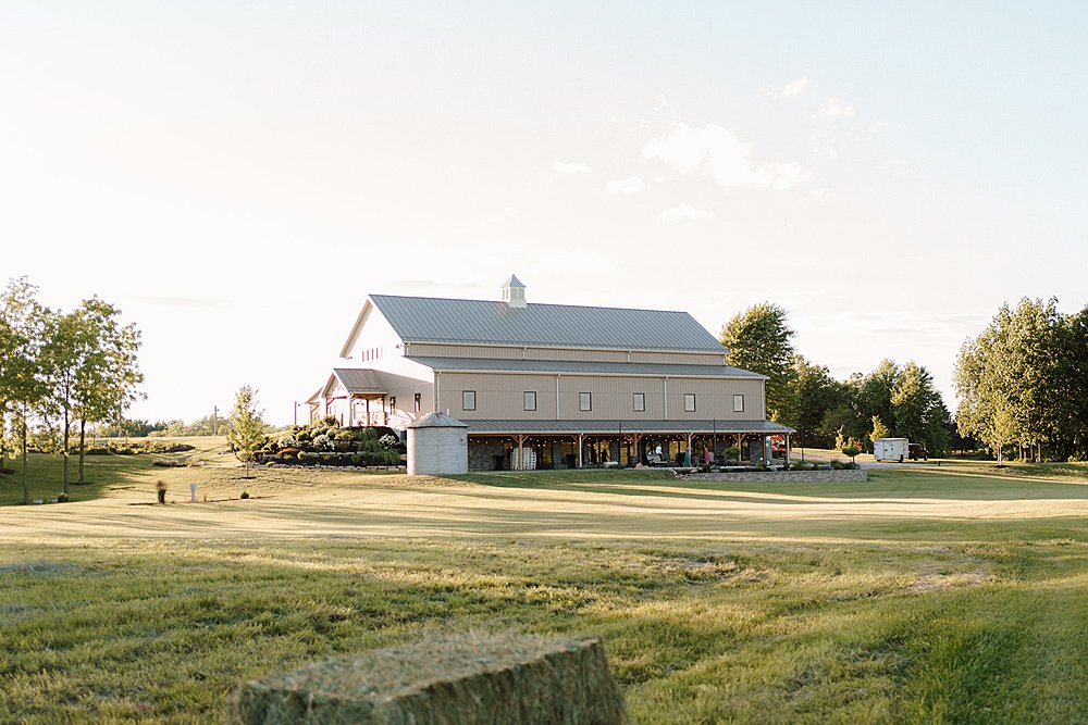 Sunday Wedding; Little Creek Barn; Modern Farmhouse Wedding Venue in Northwest Ohio; Northwest Ohio wedding venue