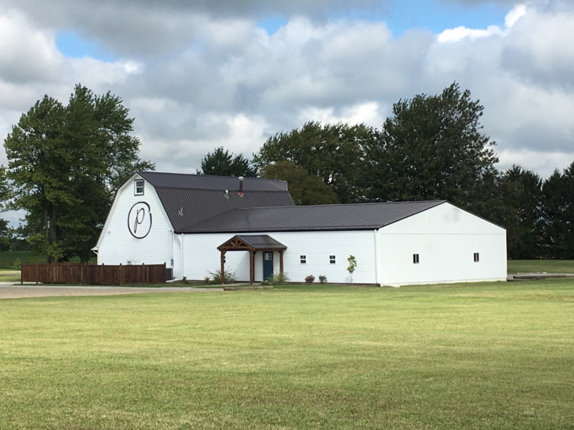 Top Wedding Venues Near Findlay, Ohio; Little Creek Barn; northern ohio modern farmhouse wedding venue