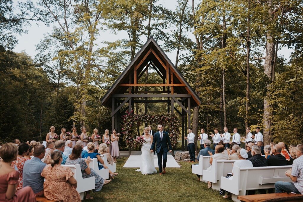 Top Wedding Venues Near Findlay, Ohio; Little Creek Barn; northern ohio modern farmhouse wedding venue