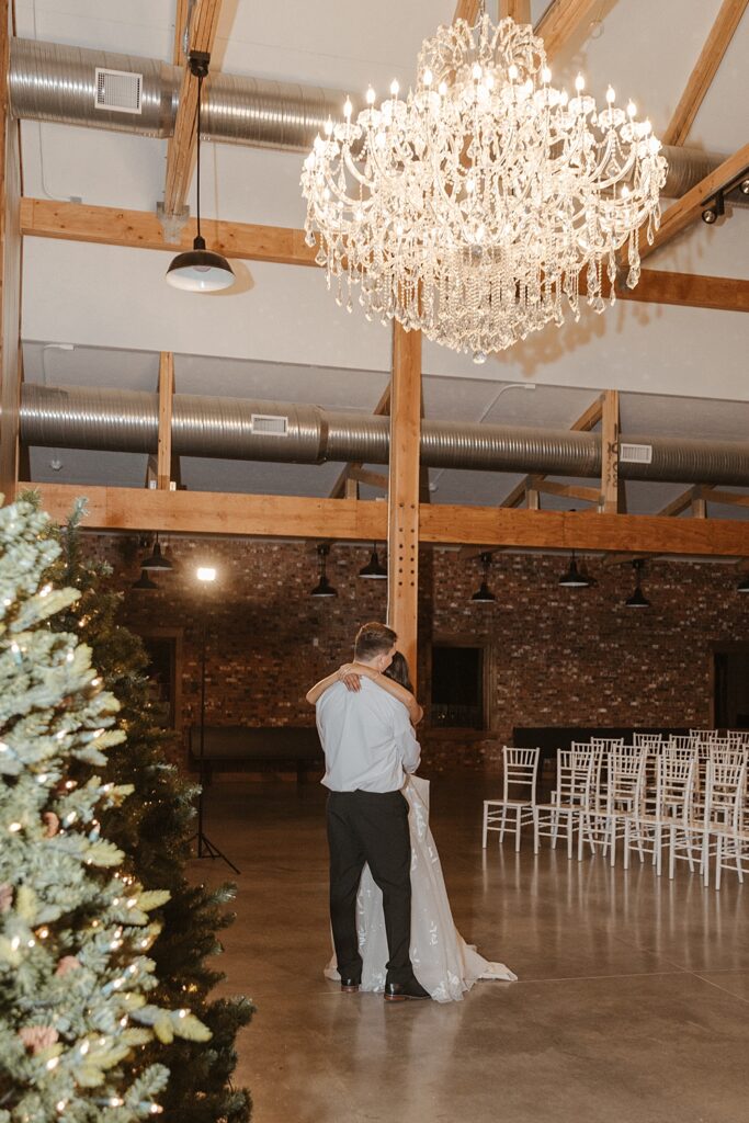 The Benefits of Choosing a Winter Wedding in Northwest Ohio; Little Creek Barn; northern ohio modern farmhouse wedding venue