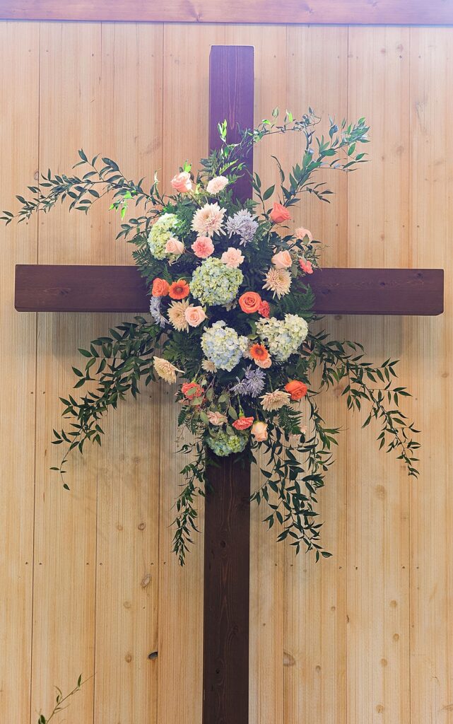 Northwest Ohio Modern Farmhouse Summer Wedding; Little Creek Barn; northern ohio modern farmhouse wedding venue