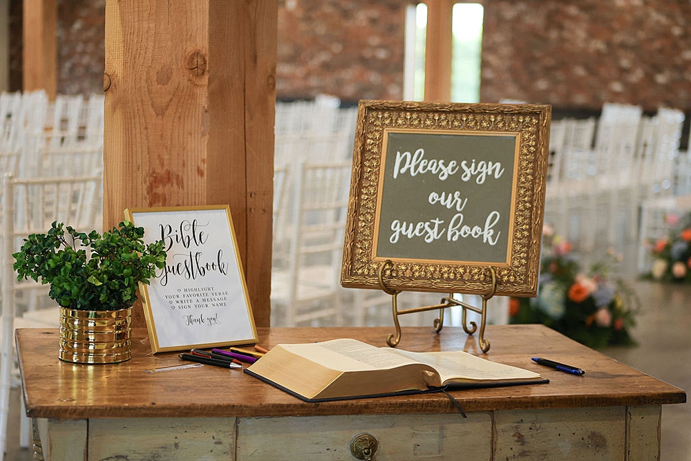 Northwest Ohio Modern Farmhouse Summer Wedding; Little Creek Barn; northern ohio modern farmhouse wedding venue