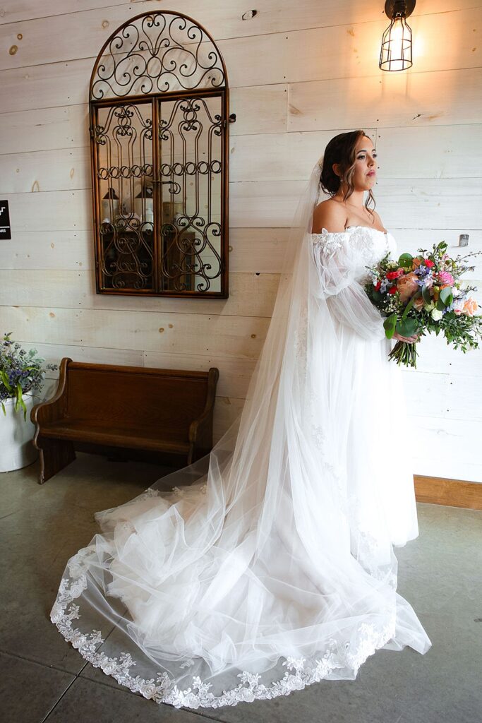 Northwest Ohio Modern Farmhouse Summer Wedding; Little Creek Barn; northern ohio modern farmhouse wedding venue