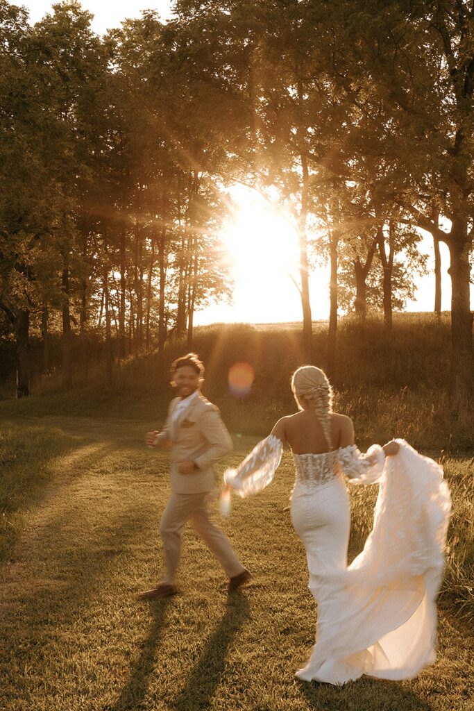 Northwest Ohio barn wedding venue; Little Creek Barn; Northwest Ohio wedding venue