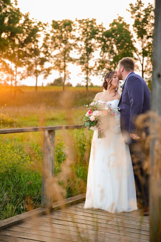 Northwest Ohio barn wedding venue; Little Creek Barn; Northwest Ohio wedding venue