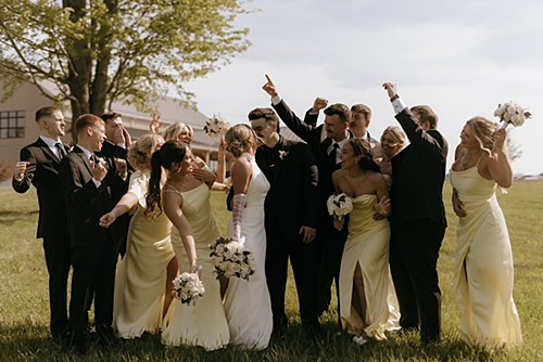 Barn Wedding in Northwest Ohio; Little Creek Barn; Northwest Ohio wedding venue