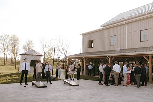 Barn Wedding in Northwest Ohio; Little Creek Barn; Northwest Ohio wedding venue